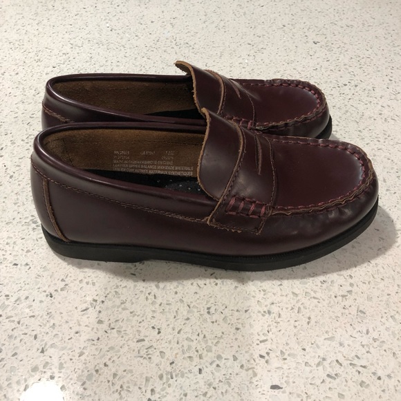Tucker and Tate boy loafers size 13 - Picture 4 of 4